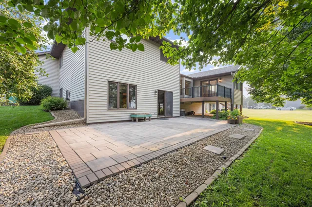 $2,700 | 1008 3rd Street Northeast, New Prague, MN 56071