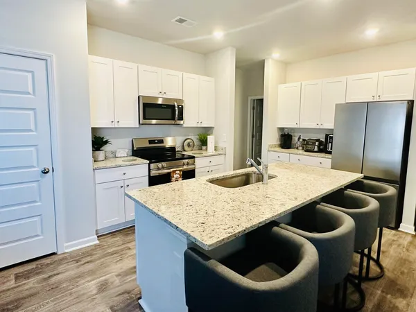 $1,800 | 772 El Pepino Loop, Longs, SC 29568