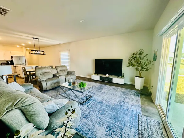 $1,800 | 772 El Pepino Loop, Longs, SC 29568