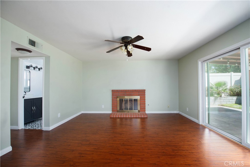 27872 Wakefield Road Castaic, CA 91384 - Photo 15 of 38 Family Room