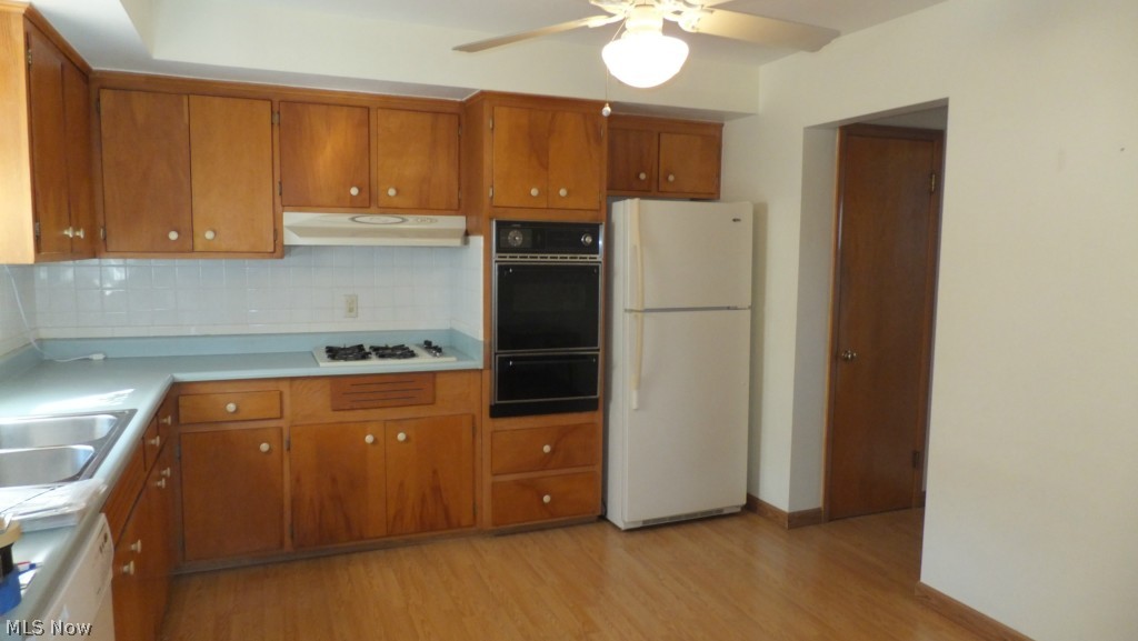1710 Alcester Road Cleveland, OH 44124 - Photo 18 of 25