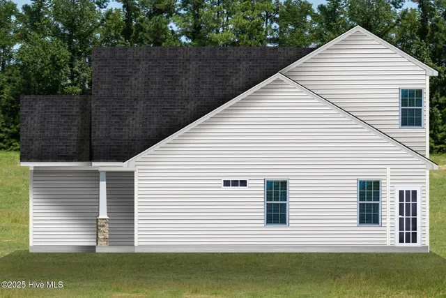 $332,600 | 202 Broadleaf Drive, Jacksonville, NC 28546