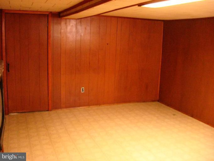 174 West Meadow Road Baltimore, MD 21225 - Photo 8 of 18 a view of an empty room