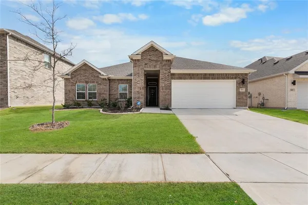 $2,700 | 797 Vineyard Way, Forney, TX 75126