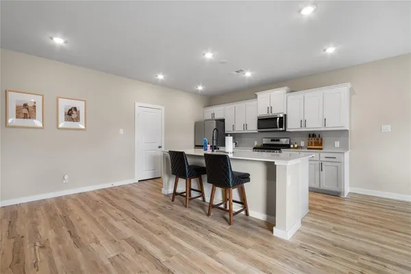 $2,700 | 797 Vineyard Way, Forney, TX 75126