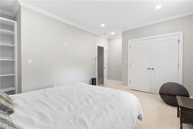 $2,500 | 238 Oriskany Boulevard, Unit 3, Whitestown, NY 13492