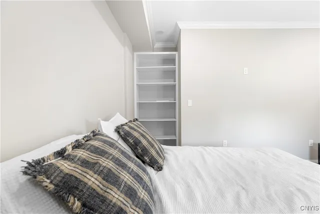 $2,500 | 238 Oriskany Boulevard, Unit 3, Whitestown, NY 13492