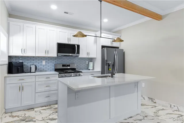 $2,500 | 238 Oriskany Boulevard, Unit 3, Whitestown, NY 13492