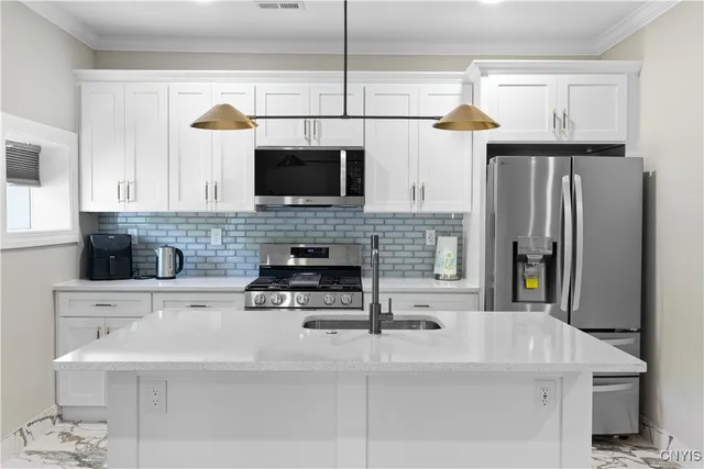 $2,500 | 238 Oriskany Boulevard, Unit 3, Whitestown, NY 13492