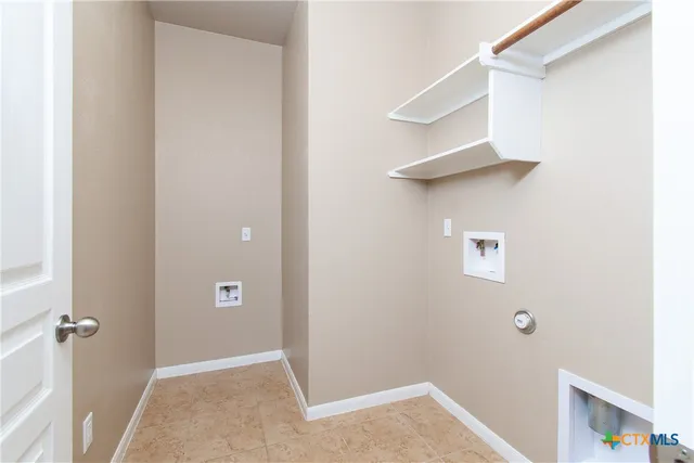 a view of a hallway with closet