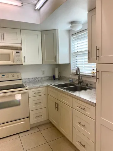 $123,500 | 1652 South Lake Avenue, Unit 2, Clearwater, FL 33756