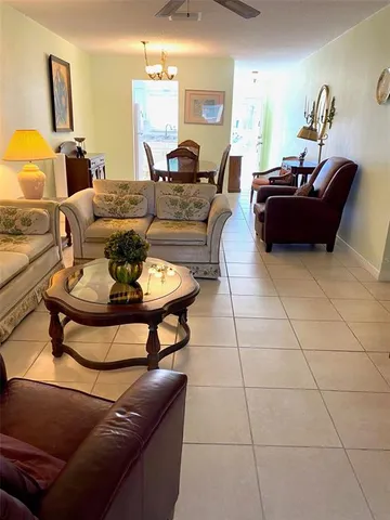 $123,500 | 1652 South Lake Avenue, Unit 2, Clearwater, FL 33756
