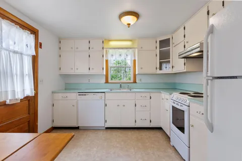 $689,000 | 98 Sheep Pond Drive, Brewster, MA 02631