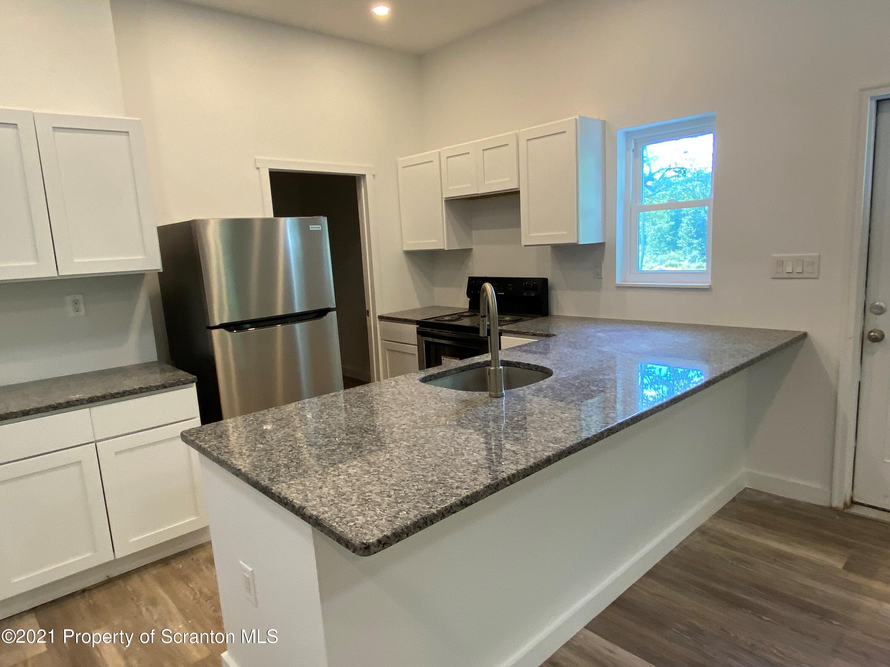 78-44 Keystone Road Gouldsboro, PA 18424 - Photo 3 of 4 kitchen