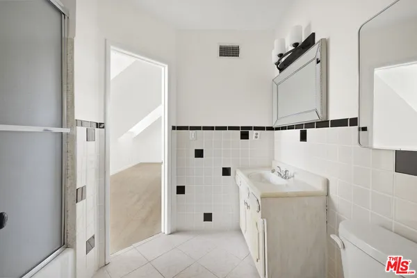 $14,500 | 4309 Gentry Avenue, Studio City, CA 91604