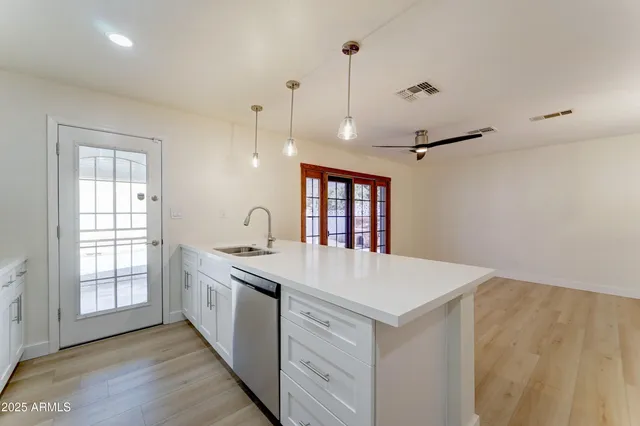 $549,000 | 1938 East Greenway Drive, Tempe, AZ 85282