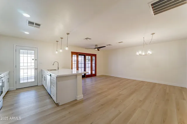 $549,000 | 1938 East Greenway Drive, Tempe, AZ 85282