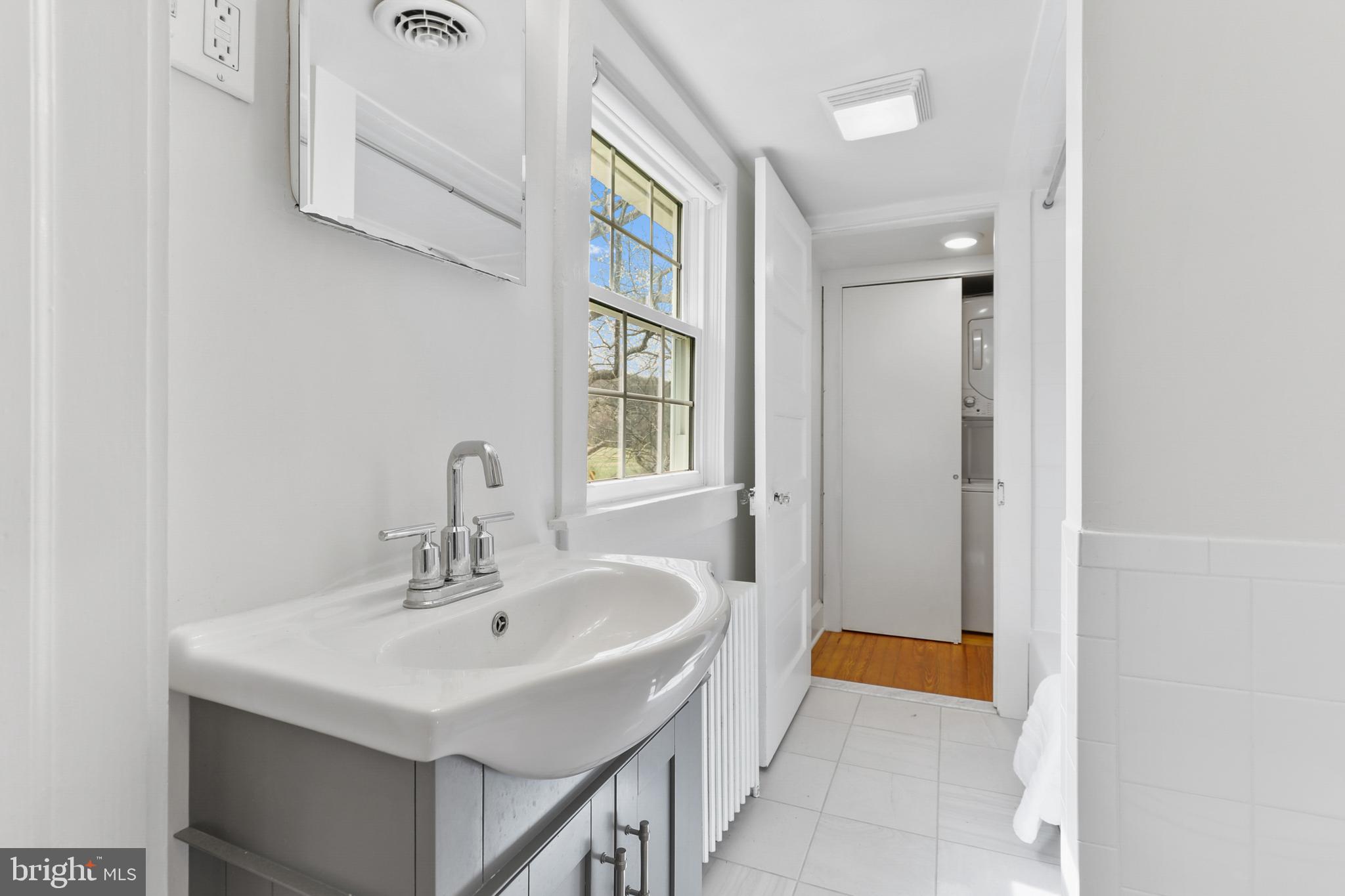 12525 Garrison Forest Road Owings Mills, MD 21117 - Photo 27 of 40 Bath 2