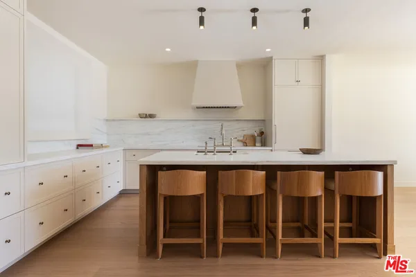 $5,950,000 | 1301 Plaza De Sonadores, Santa Barbara, CA 93108