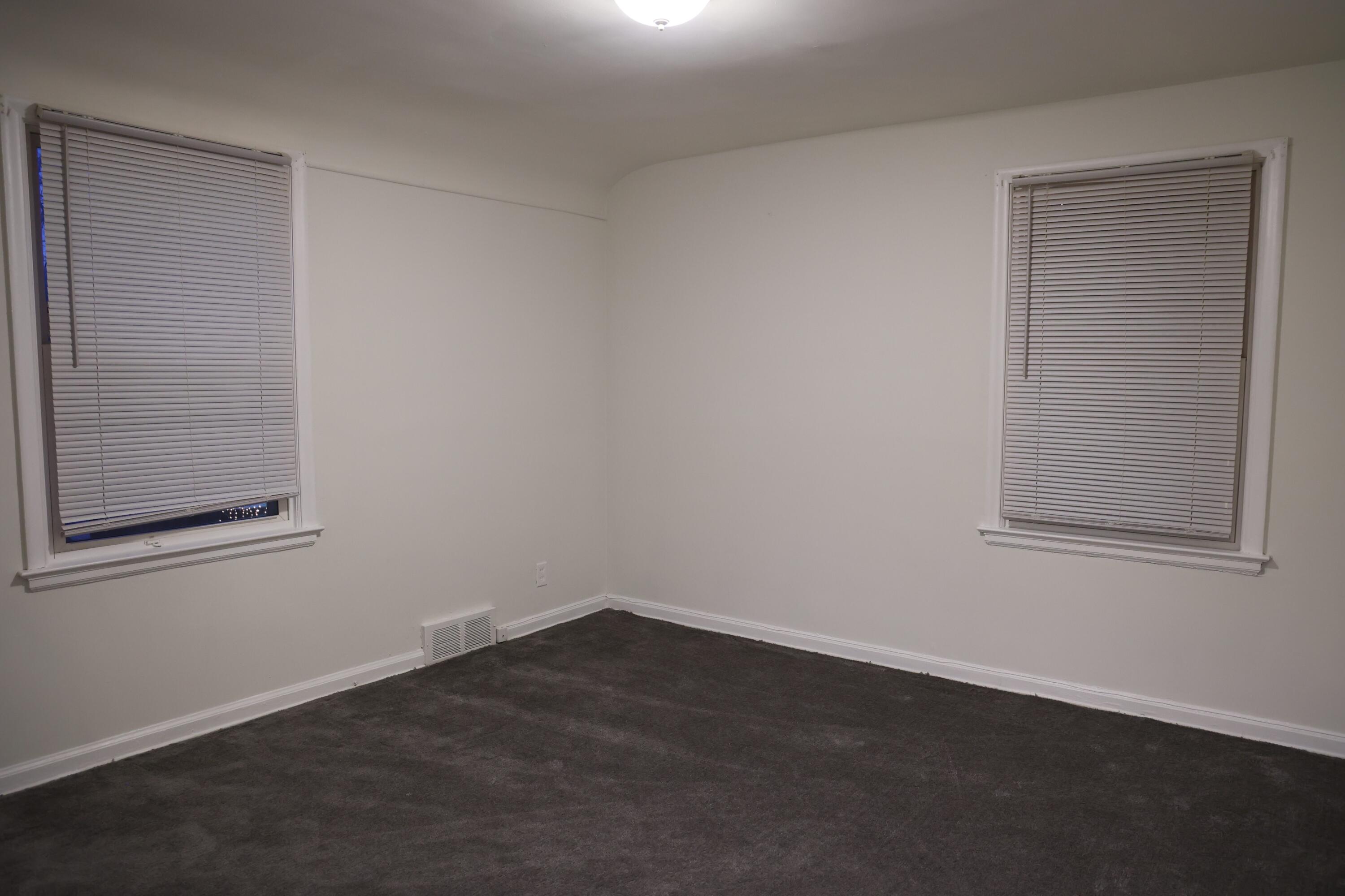 5273 Hillcrest Street Grosse Pointe, MI 48236 - Photo 13 of 30 0X4A1944