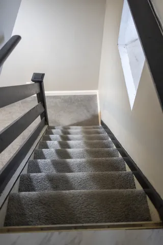 $199,999 | 5273 Hillcrest Street, Grosse Pointe, MI 48236