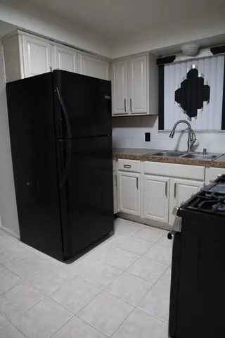 $199,999 | 5273 Hillcrest Street, Grosse Pointe, MI 48236