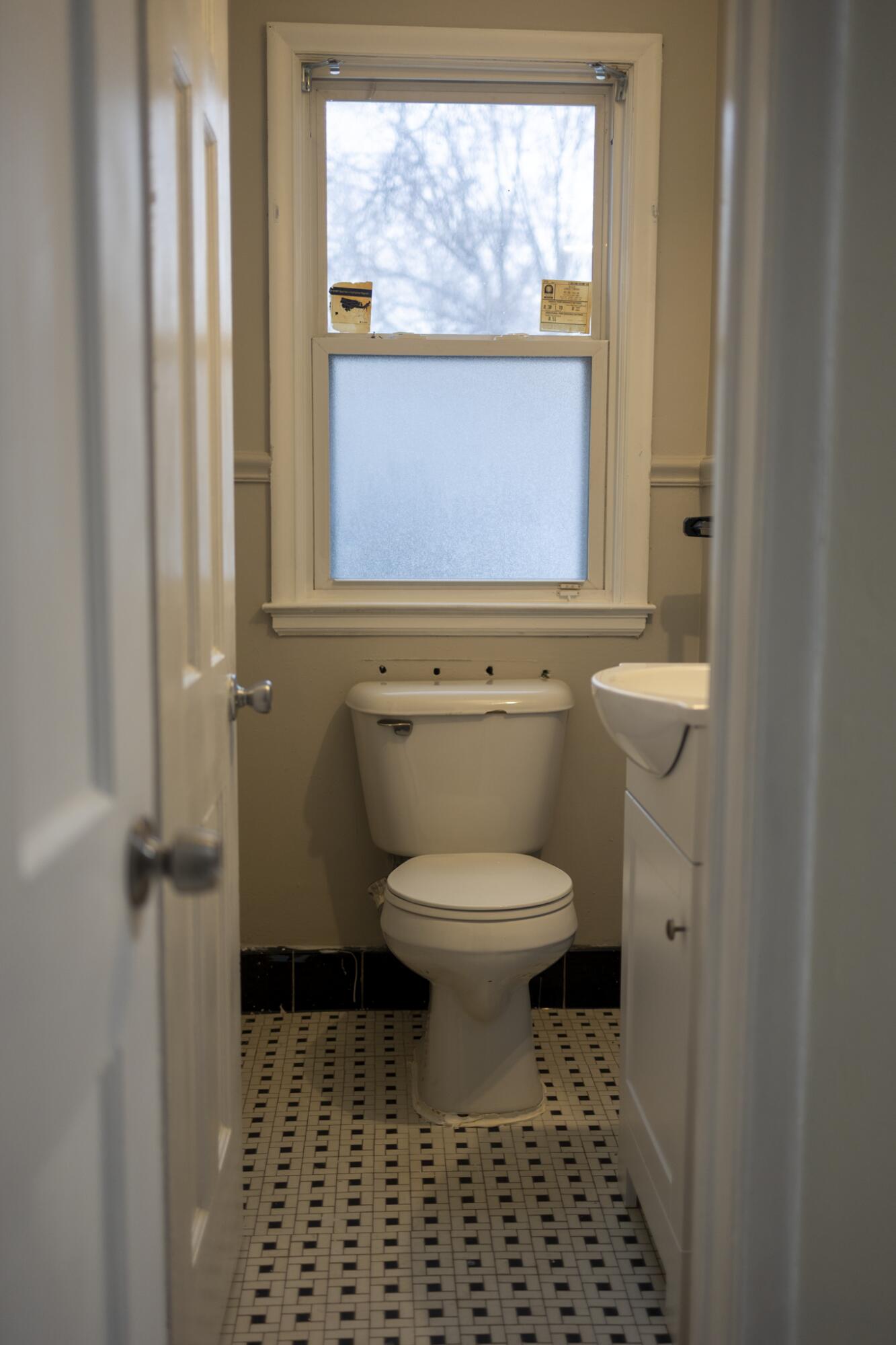 5273 Hillcrest Street Grosse Pointe, MI 48236 - Photo 9 of 30 0X4A1668