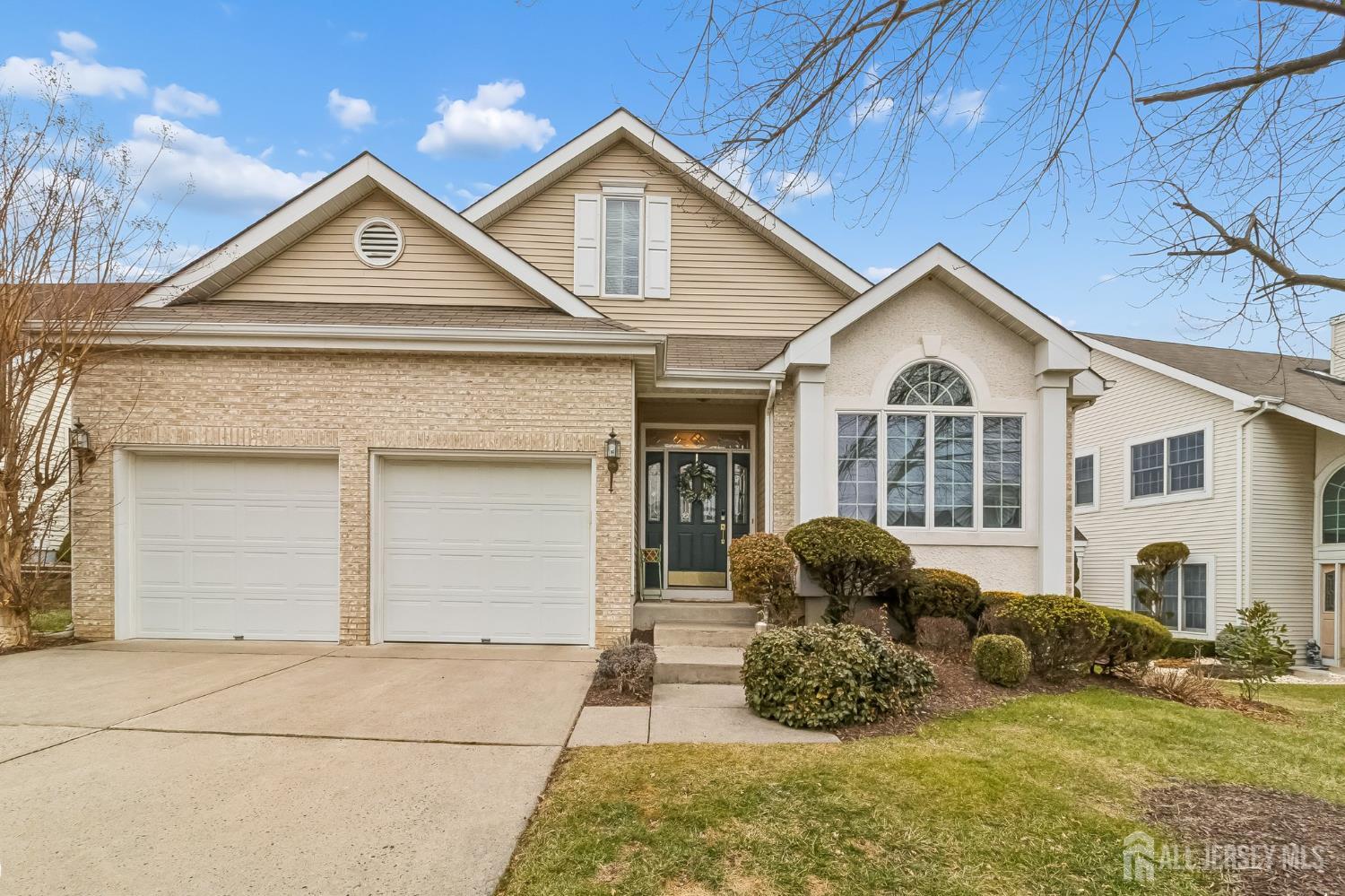 4 Trent Road Monroe Township, NJ 08831 - Photo 1 of 32