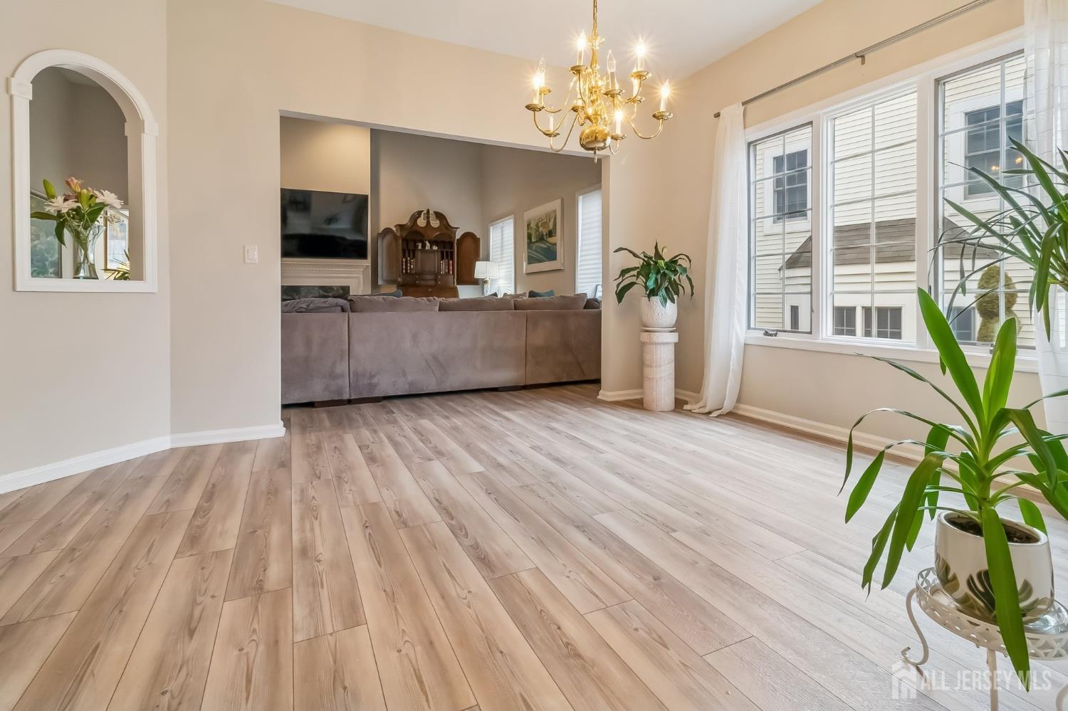 4 Trent Road Monroe Township, NJ 08831 - Photo 14 of 32