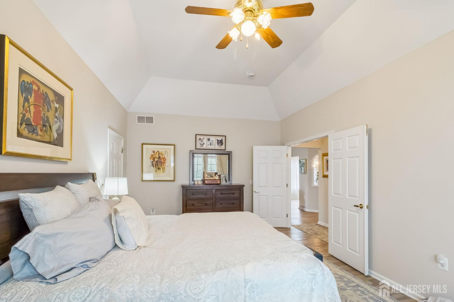 4 Trent Road Monroe Township, NJ 08831 - Photo 27 of 32