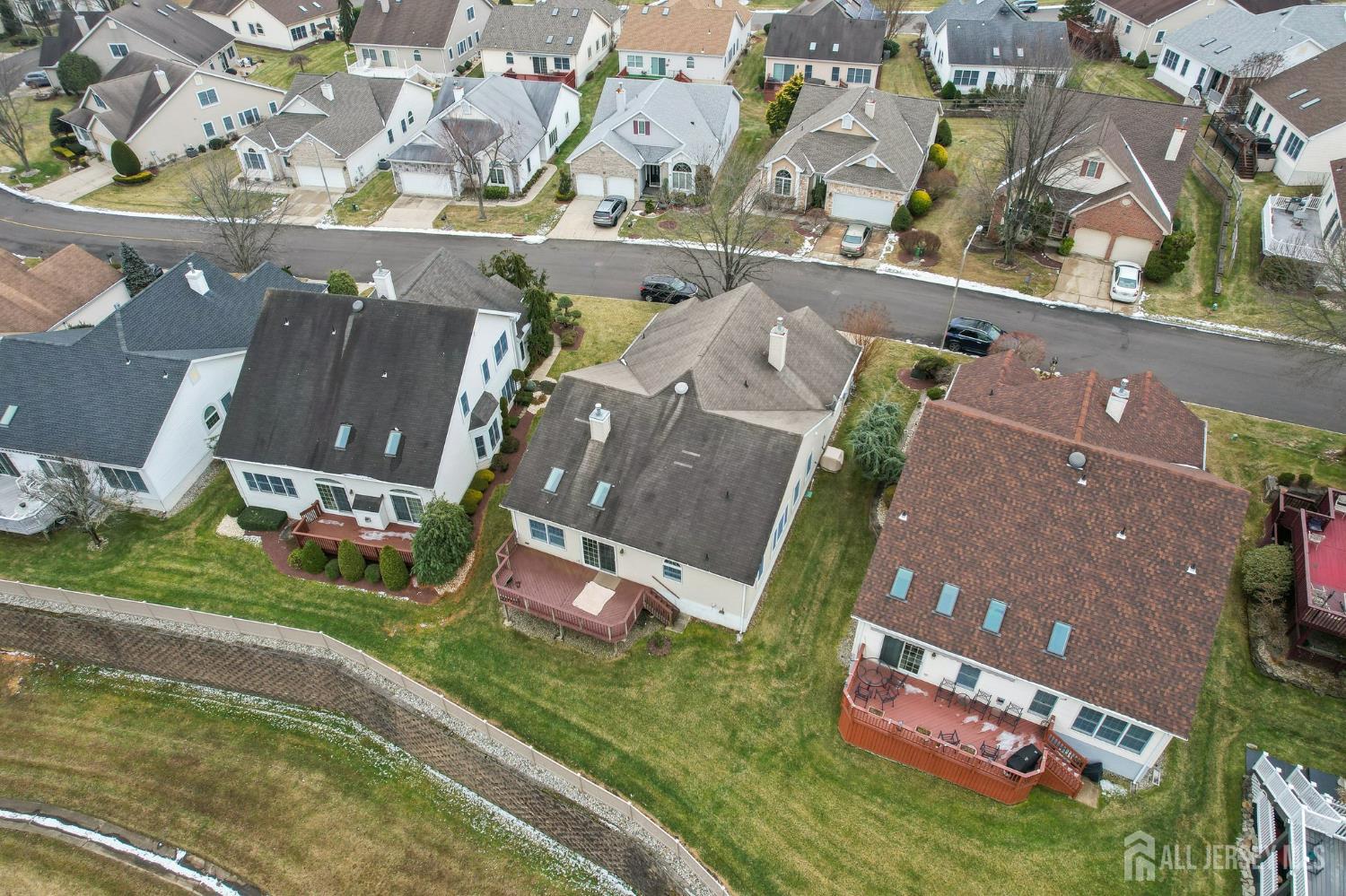 4 Trent Road Monroe Township, NJ 08831 - Photo 7 of 32