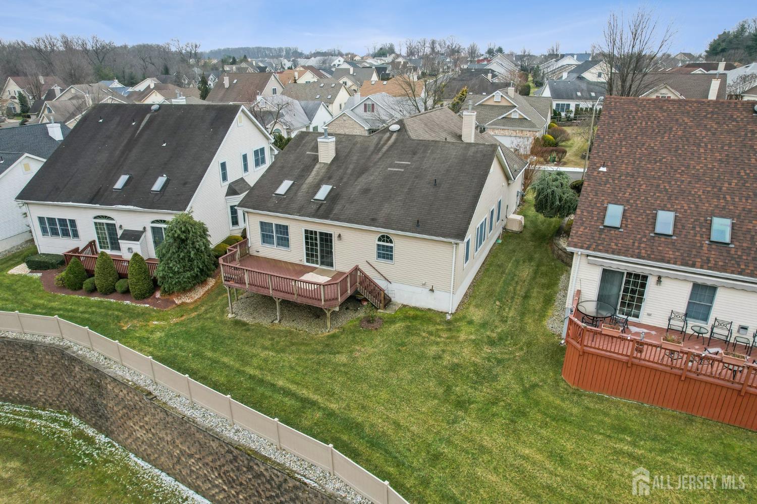 4 Trent Road Monroe Township, NJ 08831 - Photo 8 of 32