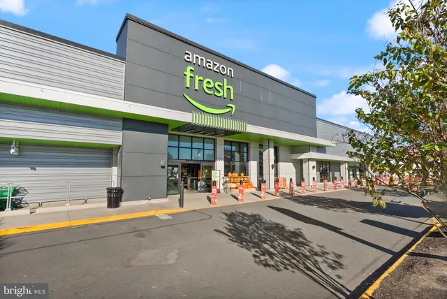 $2,700 | 6905 B Keyser Way, Alexandria, VA 22310