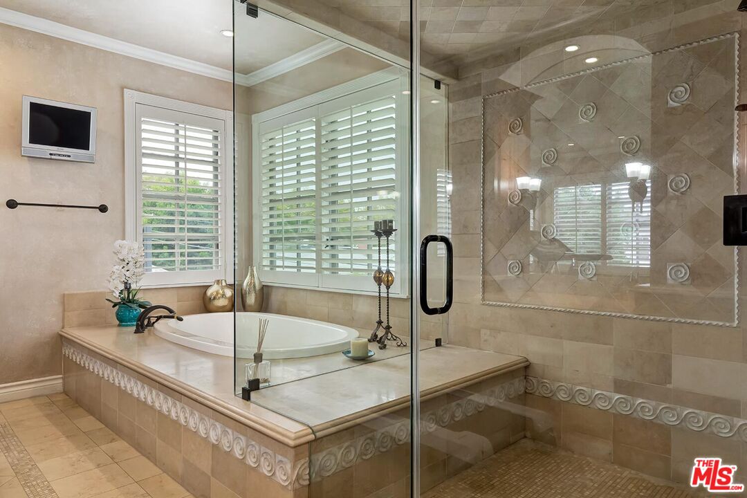 9355 Kirkside Road Los Angeles, CA 90035 - Photo 20 of 29