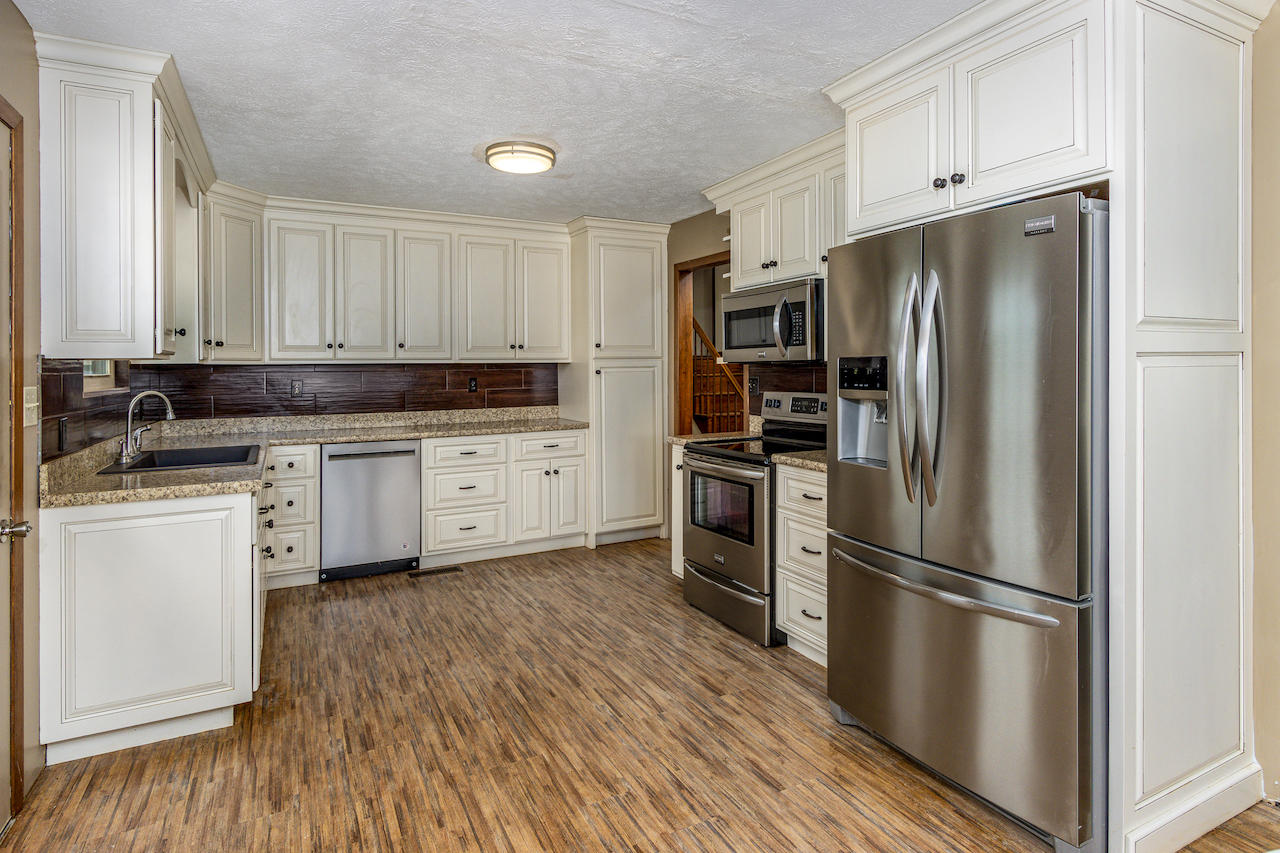 1021 Main Street Bean Station, TN 37708 - Photo 28 of 38 Interior-3