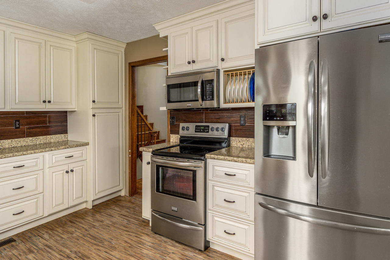 1021 Main Street Bean Station, TN 37708 - Photo 29 of 38 Interior-4