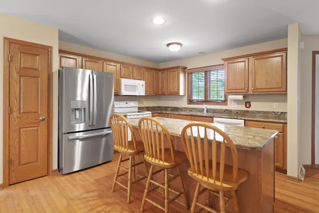 $439,900 | 9143 Prairie Village Drive, Pleasant Prairie, WI 53142