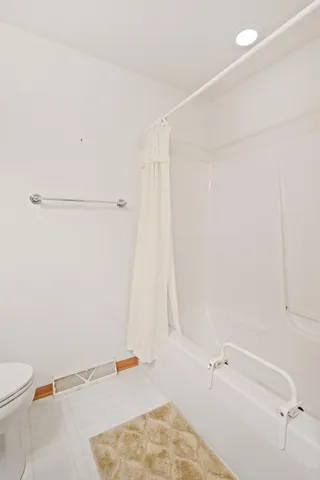 $439,900 | 9143 Prairie Village Drive, Pleasant Prairie, WI 53142