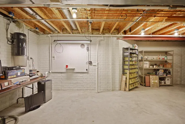 $439,900 | 9143 Prairie Village Drive, Pleasant Prairie, WI 53142