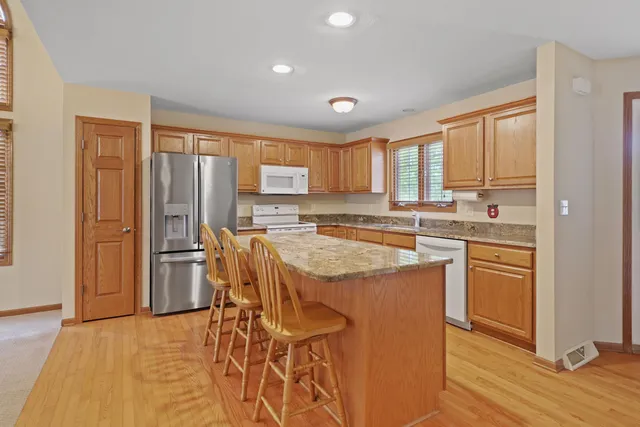 $439,900 | 9143 Prairie Village Drive, Pleasant Prairie, WI 53142