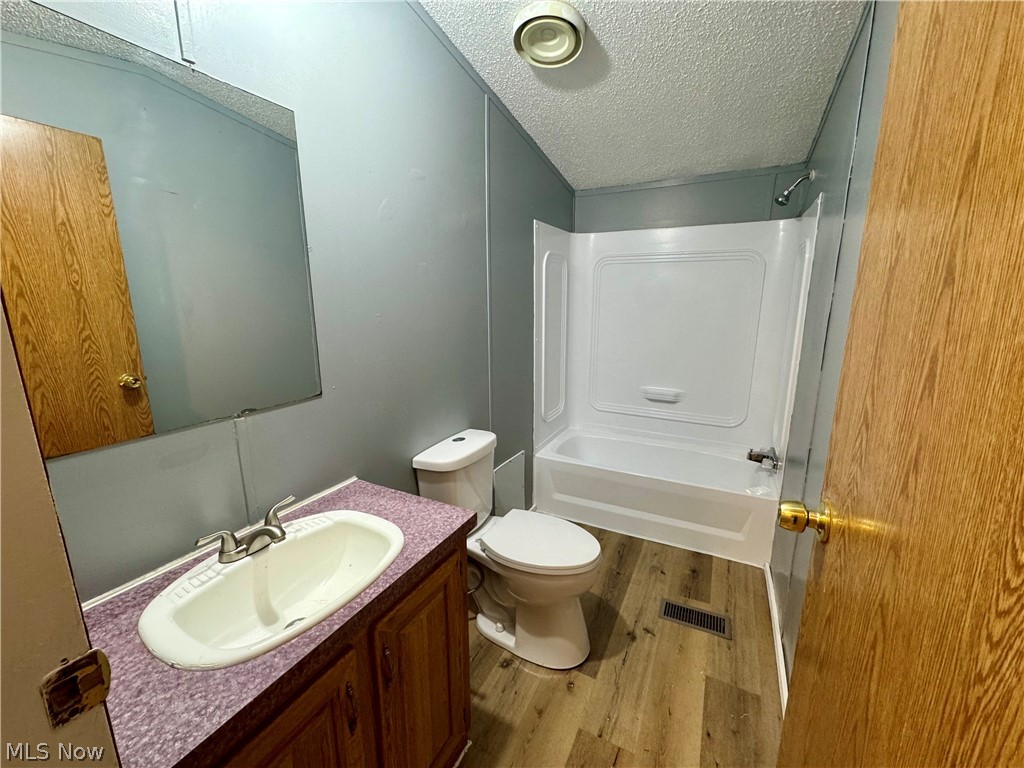 6800 Lake Road West, Unit 21 Geneva, OH 44041 - Photo 8 of 20