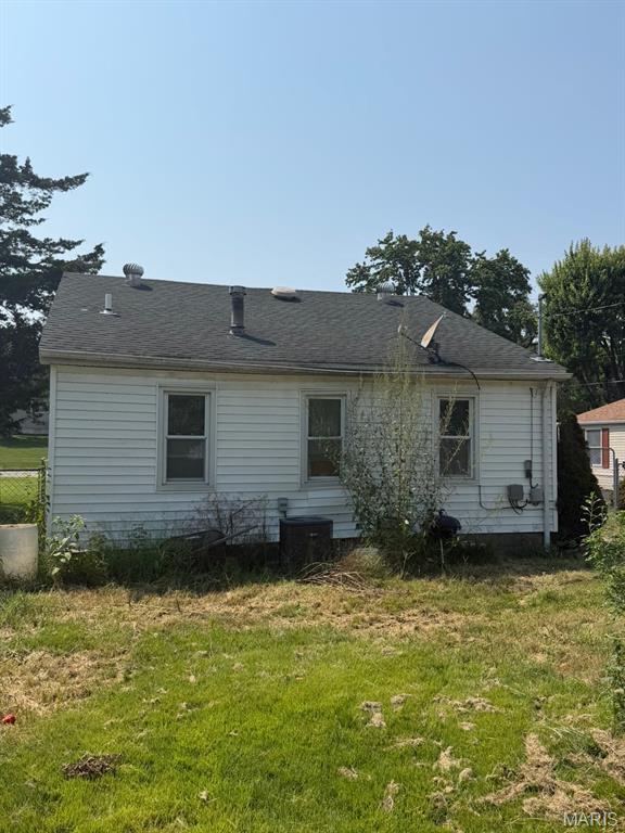 306 Stephenson Avenue South Roxana, IL 62087 - Photo 2 of 4 Gallery Image 2