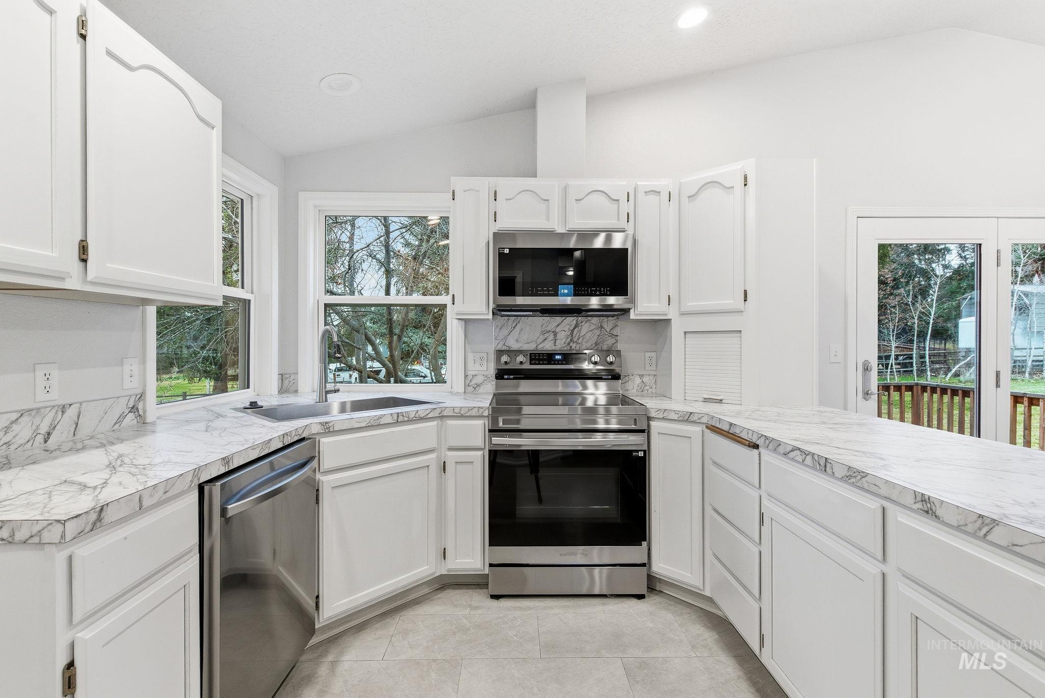 8911 West Victory Road Boise, ID 83709 - Photo 13 of 44