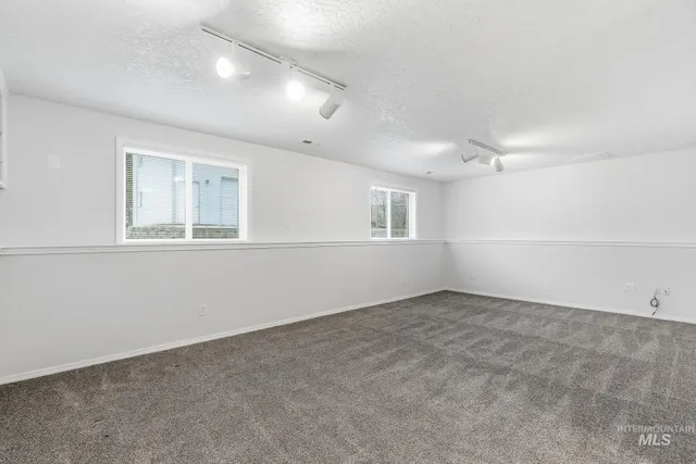 $659,900 | 8911 West Victory Road, Boise, ID 83709