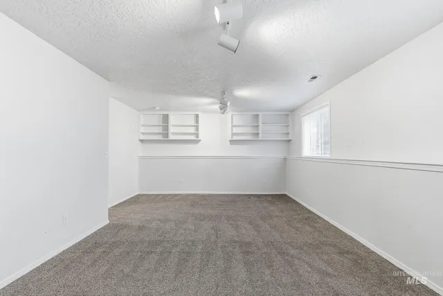 $659,900 | 8911 West Victory Road, Boise, ID 83709