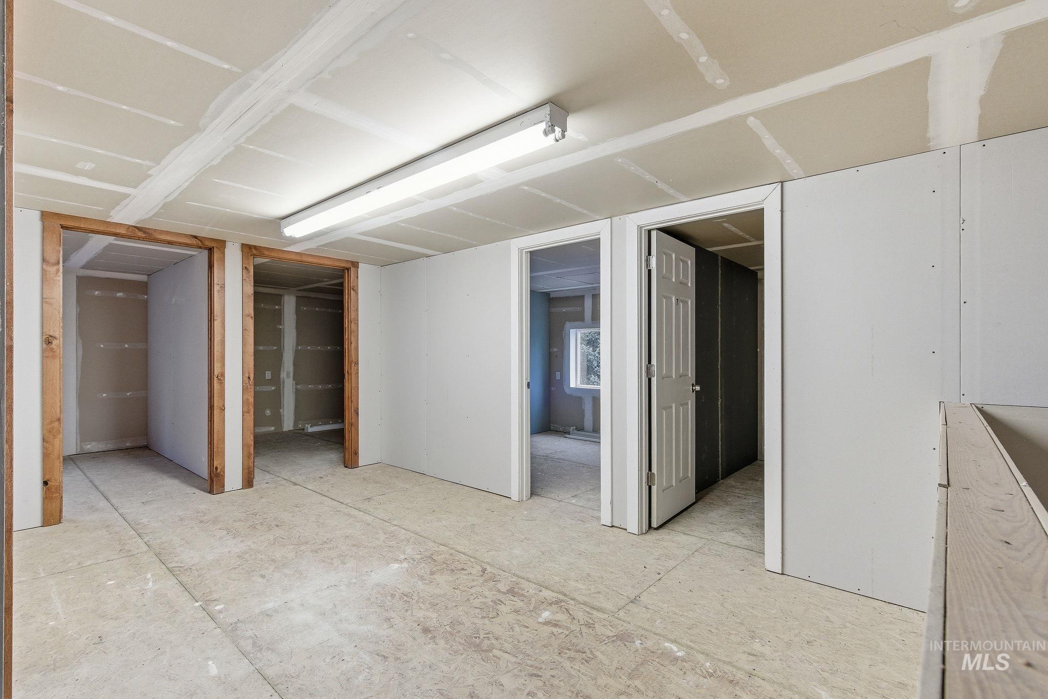 8911 West Victory Road Boise, ID 83709 - Photo 40 of 44