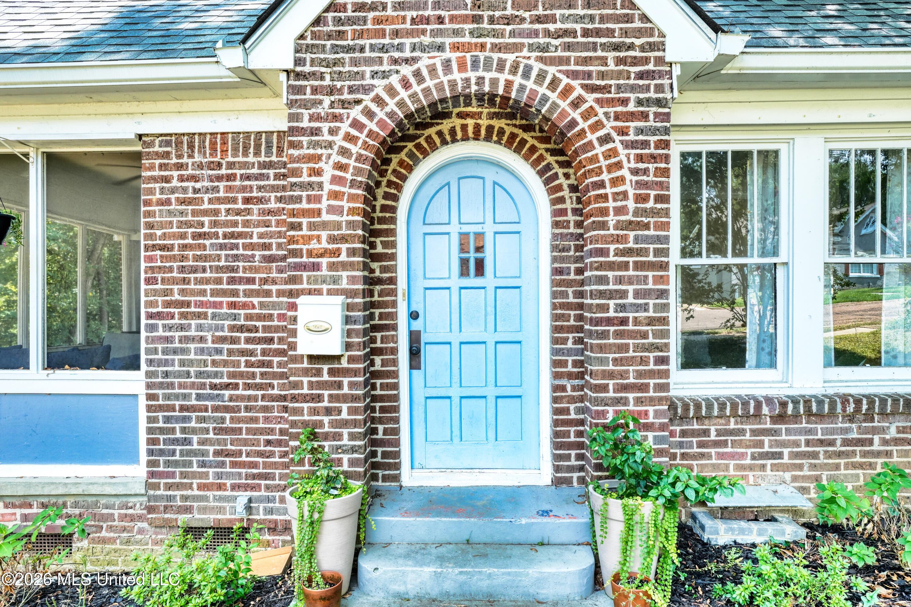 431 Decelle Street Jackson, MS 39216 - Photo 5 of 42 DSC00834_HDR