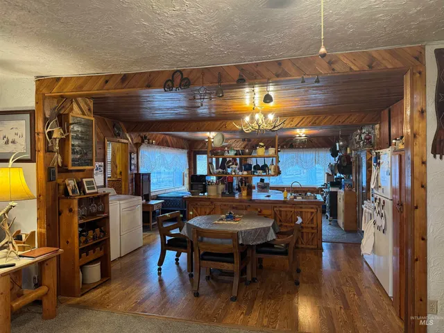 $999,000 | 1164 East 4150 North, Buhl, ID 83316