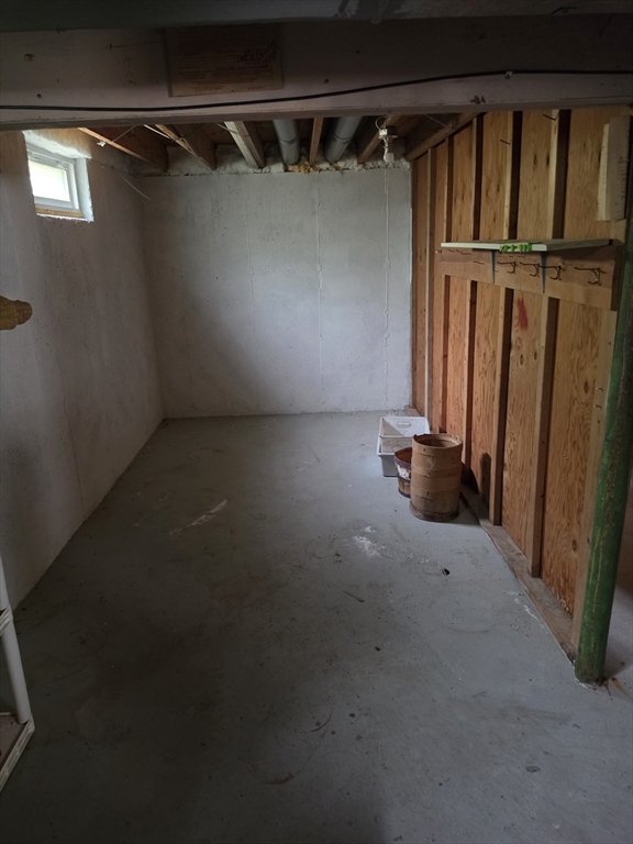 36 Ridgewood Road New Bedford, MA 02745 - Photo 17 of 25 Gallery Image 17