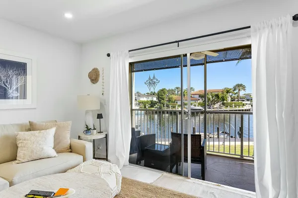 $2,950 | 330 North Federal Highway, Unit 211, Deerfield Beach, FL 33441